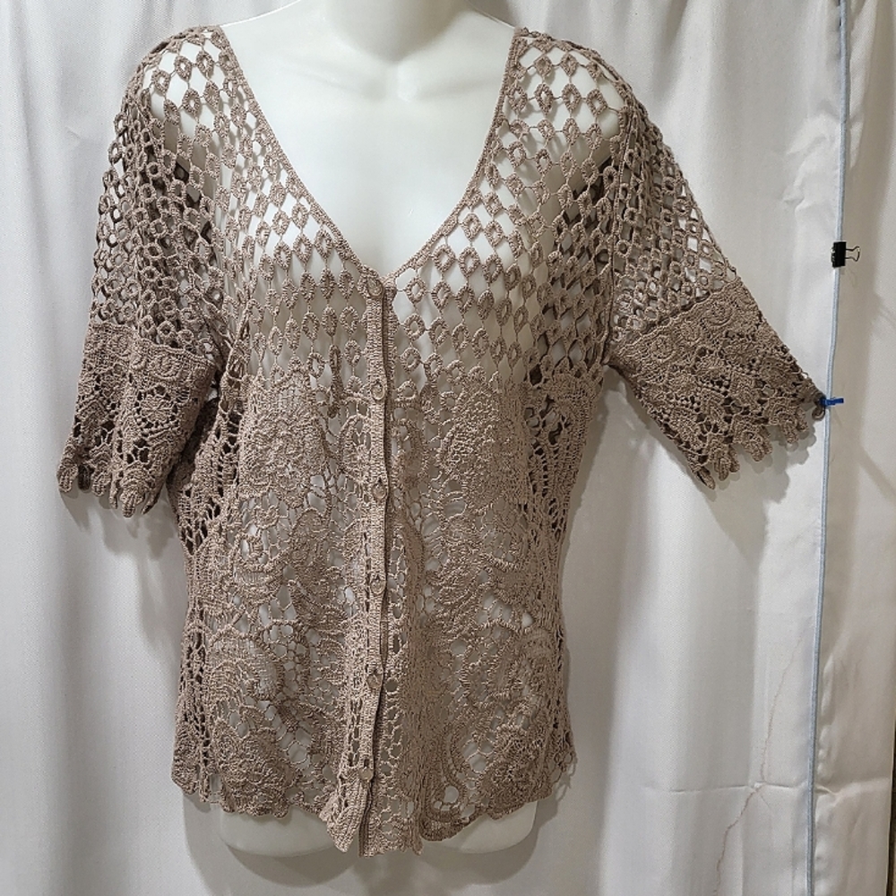 Questions by Say What Romantic Boho Toupe Button front Crochet Lace Top Sm